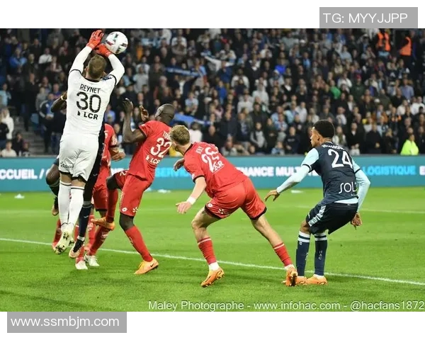 索肖与罗德兹的激烈对决揭示法乙联赛的竞争新态势